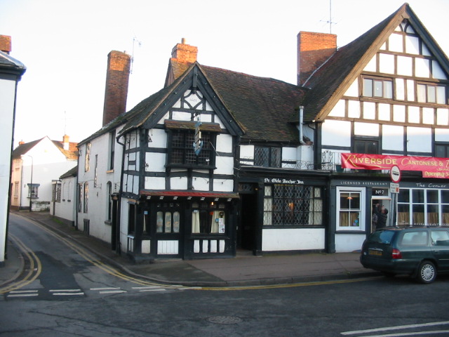 File:Old anchor upton.jpg